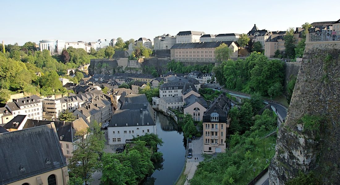 Grund,_Luxembourg_from_wall_above